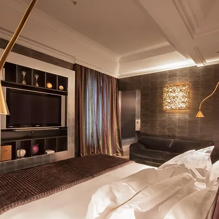 Palazzo Manfredi – Small Luxury Of The World
