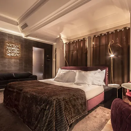 Palazzo Manfredi – Small Luxury Of The World 5*