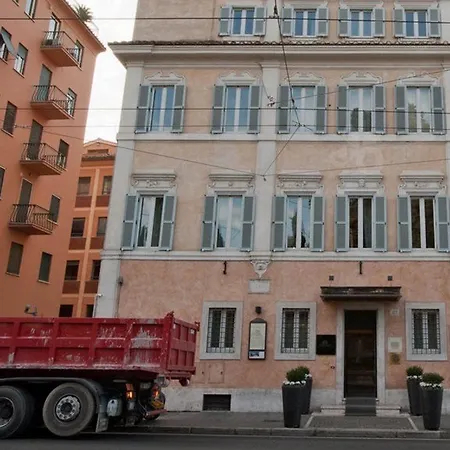 Palazzo Manfredi – Small Luxury Of The World 5*